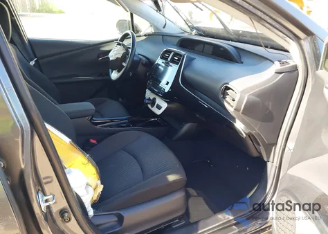 2018 Toyota Prius Prime Plus из США, поврежденный, VIN JTDKARFP7J3075731